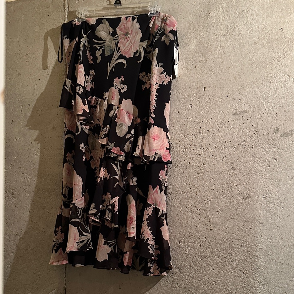Floral pull on skirt